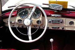 Mercs at the National Oldtimer Day: dashboard of a 1962 Mercedes-Benz 190 SL