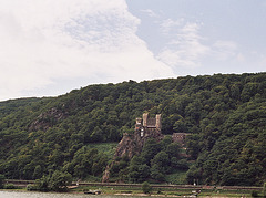 Visiting the Rhine valley in Germany: One of the many castles