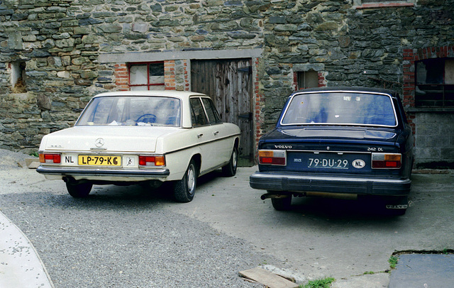 1971 Mercedes 250 & Volvo 242 DL