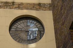 Round window