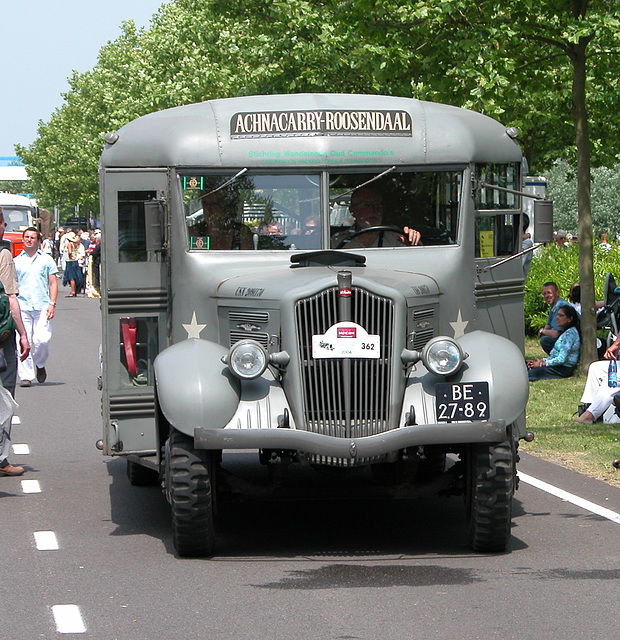 Heavy vehicles at the National Oldtimerday: 1936 White US Navy bus