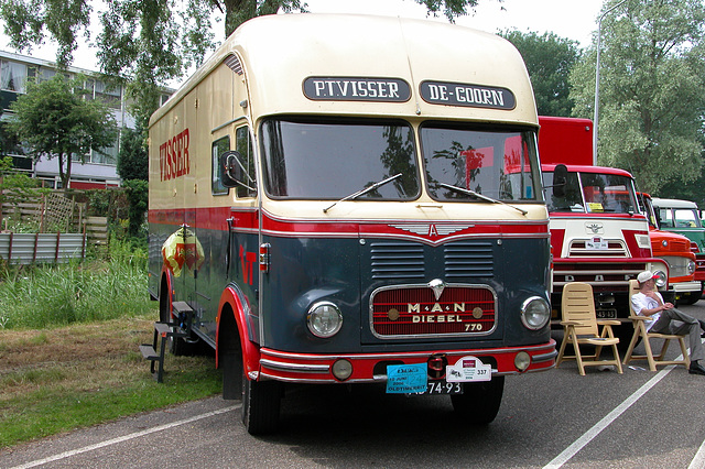 Heavy vehicles at the National Oldtimerday: 1962 M.A.N. 770