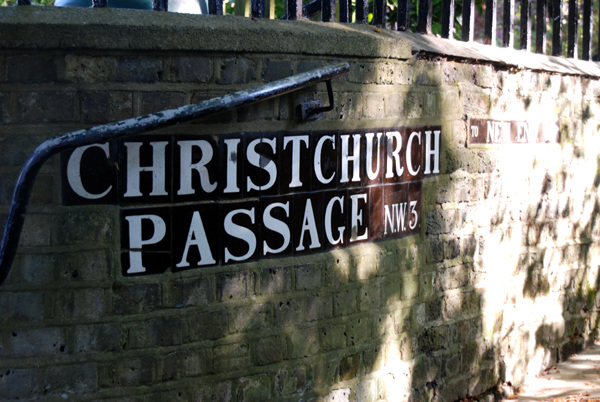 Christchurch Passage NW3