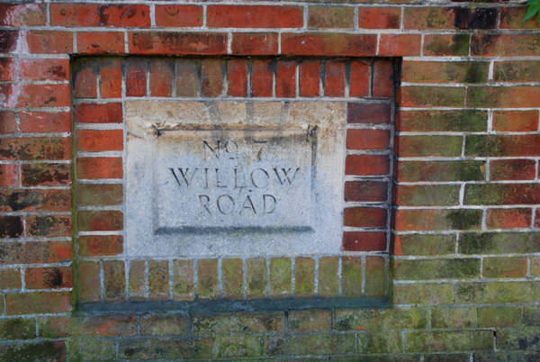 No 7 Willow Road