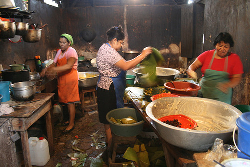 Busy Kitchen - Large Scale Tamuga And Nacatamale Production