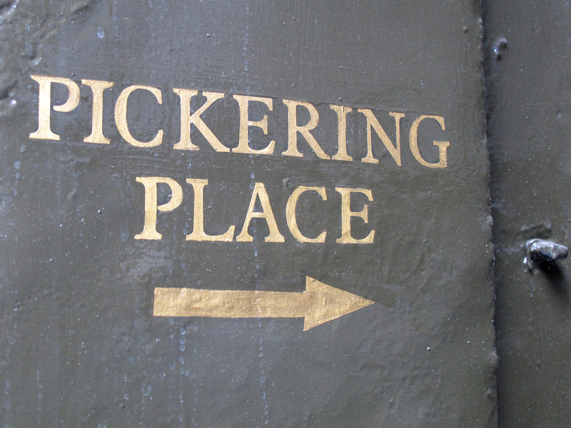 Pickering Place ->