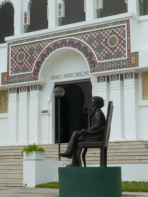Seated Figure (Ateneo Puertorriqueño) [1] - 7 March 2014
