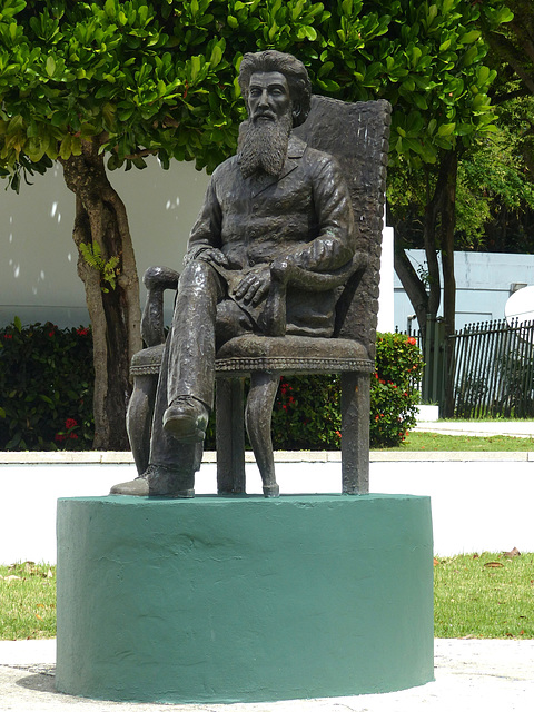 Seated Figure (Ateneo Puertorriqueño) [2] - 7 March 2014