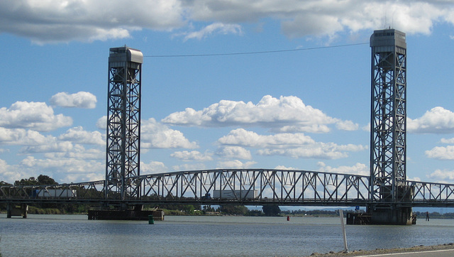 Rio Vista Bridge Sacramento River (2072)
