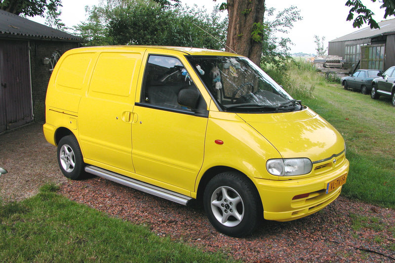 Something yellow: 1996 Nissan Vanette E 2.3D