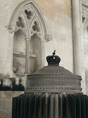 peterborough cathedral,c19 gurney stove and late c13 piscina at east end of south chancel aisle