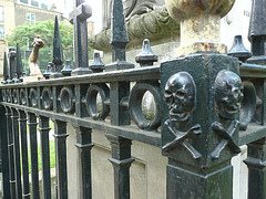 st.botolph bishopsgate, london,noughts and crosses on railings of tomb of william rawlins in graveyard , 1838