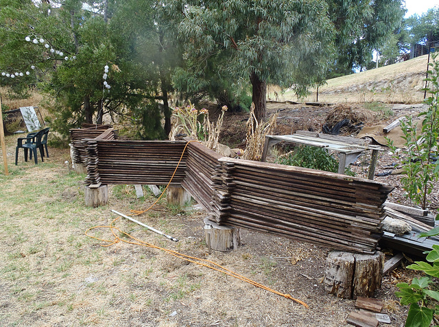 clever fence from old planks