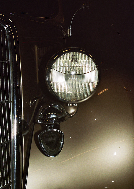 Ford - headlight & horn