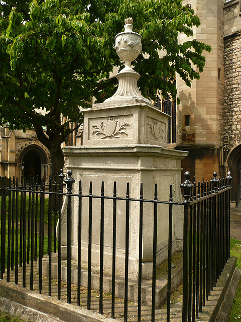 hogarth's tomb, st.nicholas, chiswick, london
