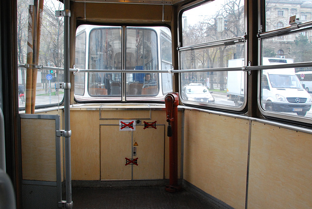 Secondary controller of the tram