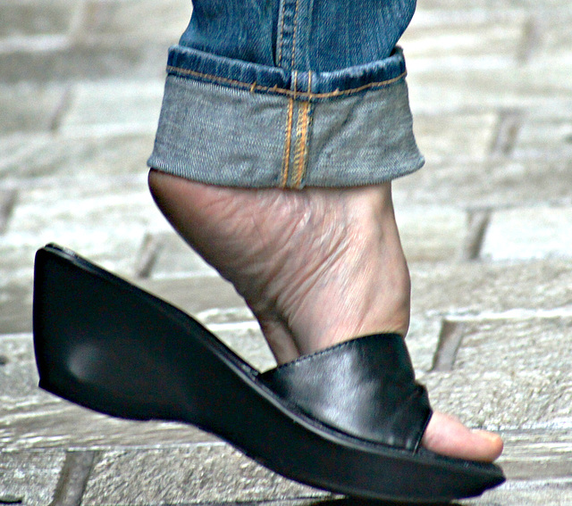 arch wedges