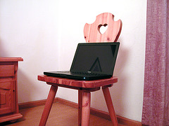 Holiday day 4: Traditional Apple MacBook Chair in Gasthof Emma