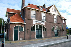 The station building of Santpoort-Zuid
