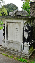 brompton cemetery, london,tomb of champion oarsman robert coombes, 1808-60
