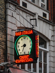 Bar Italia clock