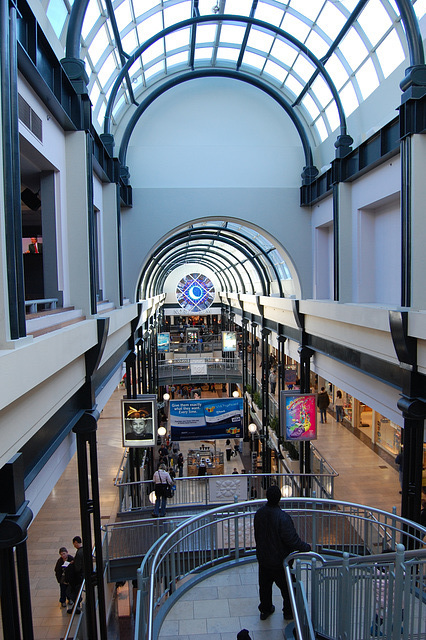 More Circle Center Mall