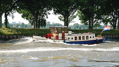 A trip with the steam tug Adelaar: The Overijssel on the Amsterdam-Rhine Canal