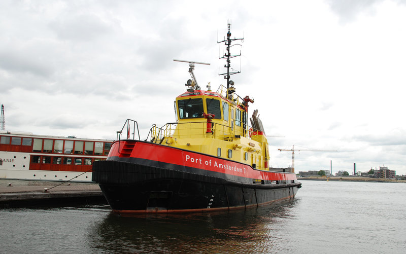 A trip with steam tug Adelaar: Port of Amsterdam 7