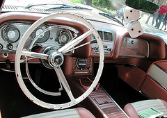 Dashboards at the Oldtimer Day Ruinerwold: Ford Thunderbird