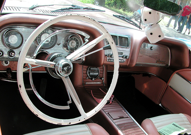 Dashboards at the Oldtimer Day Ruinerwold: Ford Thunderbird Dashboards at the Oldtimer Day Ruinerwold: Ford Thunderbird