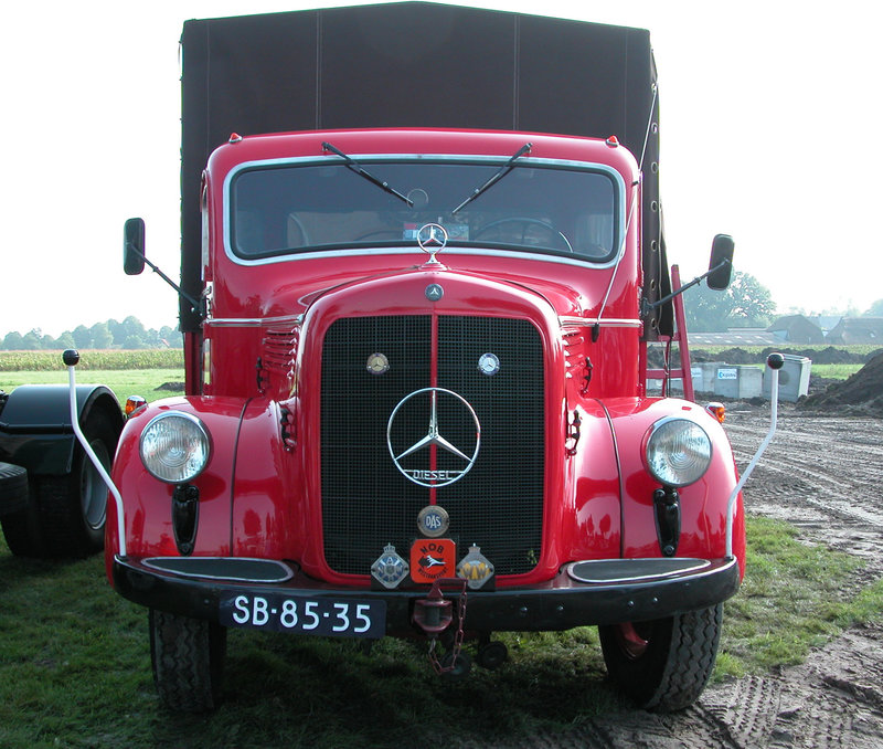 Oldtimer Day Ruinerwold: 1957 Mercedes-Benz L312/48