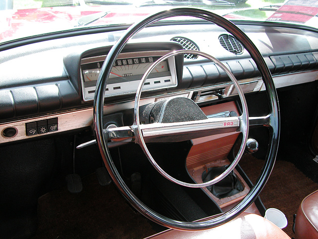 Dashboards at the Oldtimer Day Ruinerwold: Lada 1200