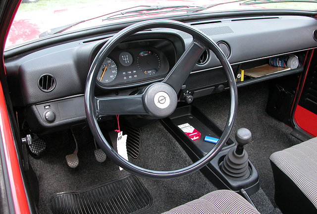 Dashboards at the Oldtimer Day Ruinerwold: 1977 Opel Kadett