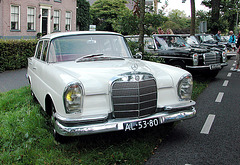 Oldtimer Day Ruinerwold: 1965 Mercedes-Benz 220 & 1975 Mercedes 230.6 Long