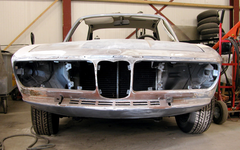 A BMW 3.0 waiting for a paint job