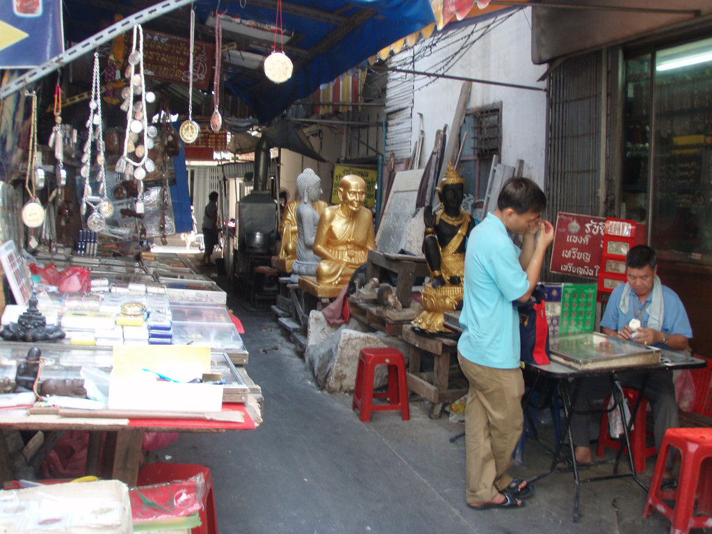 amulet market stalls