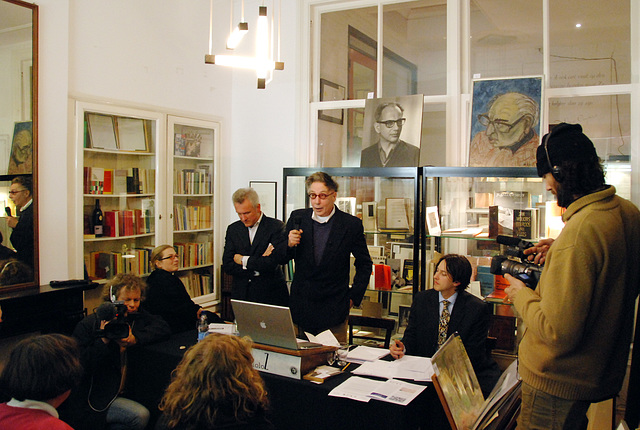 Karel van het Reve auction at antiquarian book shop Aioloz