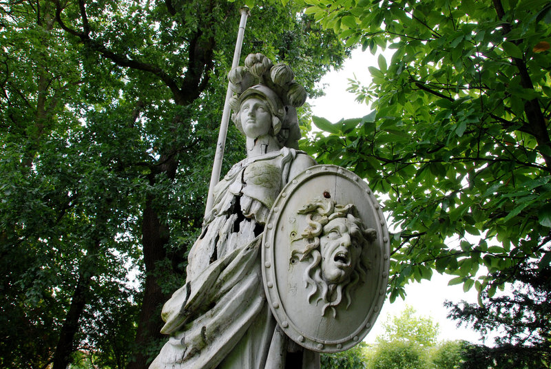 Kleverlaan Cemetery in Haarlem – Pallas Athene