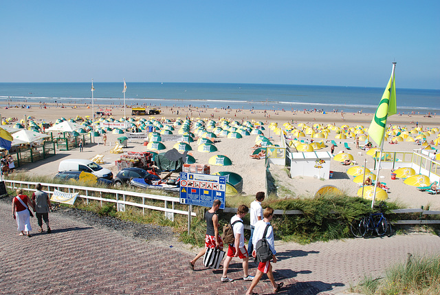 Celebration of the centenary of Haarlem Railway Station: Zandvoort beach