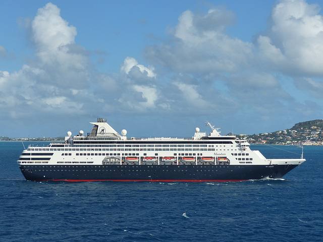 Maasdam approaching St.Maarten (3) - 30 January 2014