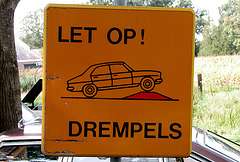 Oldtimer Day Ruinerwold: Speed bumps especially for the Peugeot 504
