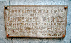 Memorial plaque for Kamerlingh Onnes
