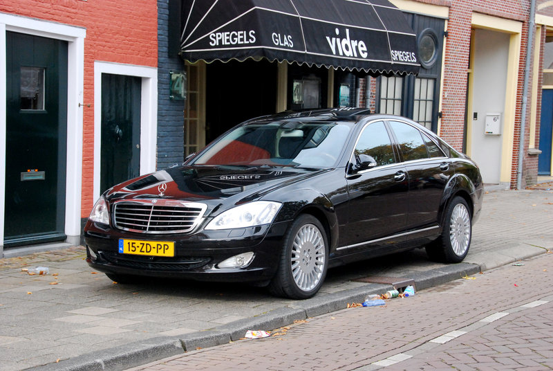 Black Mercedes-Benz