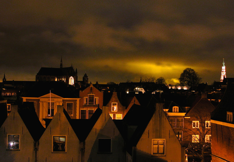 Strange light over Leiden tonight