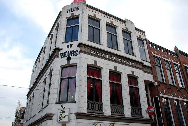 Groningen: Cafe de Beurs (The Exchange)