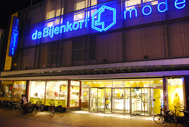 Groningen: Department store "de Bijenkorf" (The Beehive)