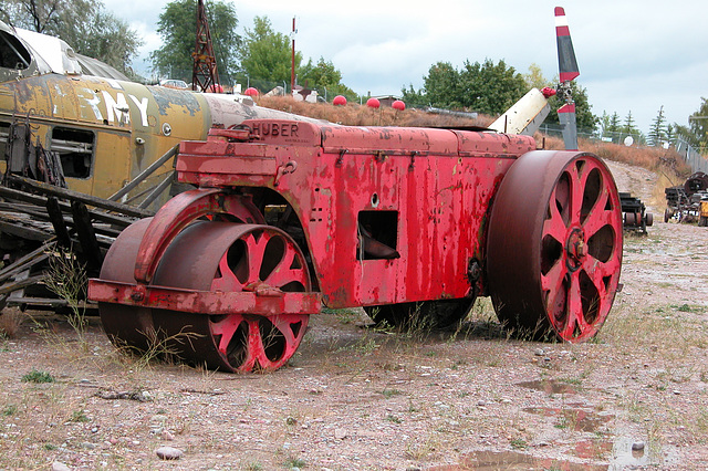 The Miracle of America Museum (Polson, Montana): steamroller
