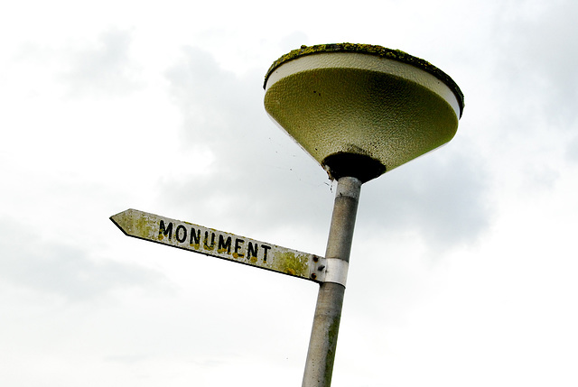 Foudgum in Friesland: Light with sign