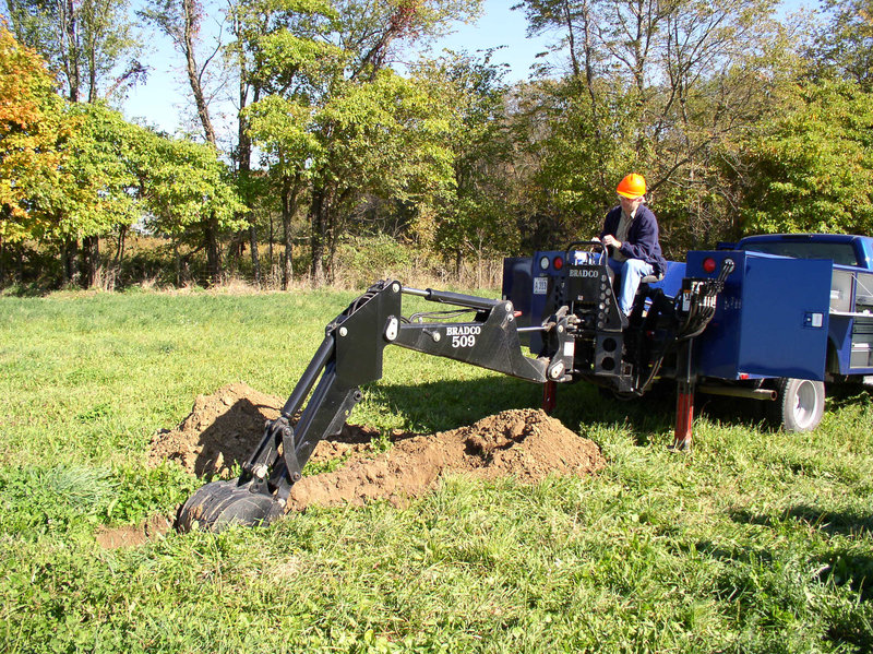 Digging Pits 2002