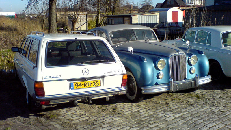1980 Mercedes 300 TDT & Bentley
